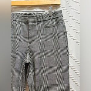 Banana Republic Black and White Plaid Sloan Pants Size 6 Petite